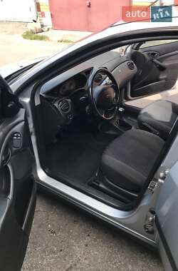 Хетчбек Ford Focus 2000 в Львові