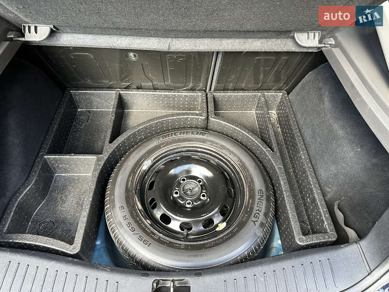 Хэтчбек Ford Focus 2007 в Львове