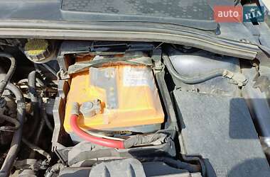 Седан Ford Focus 2011 в 