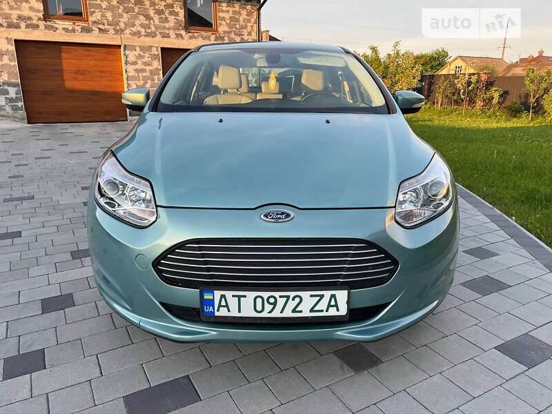 Хэтчбек Ford Focus 2011 в Ивано-Франковске