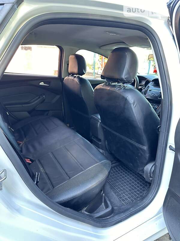 Седан Ford Focus 2015 в Львове фото 17 Седан Ford Focus 2015 в Львове