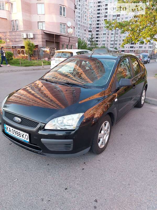 Хэтчбек Ford Focus 2005 в Киеве