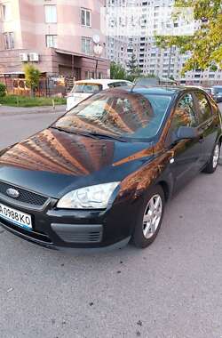 Хэтчбек Ford Focus 2005 в Киеве