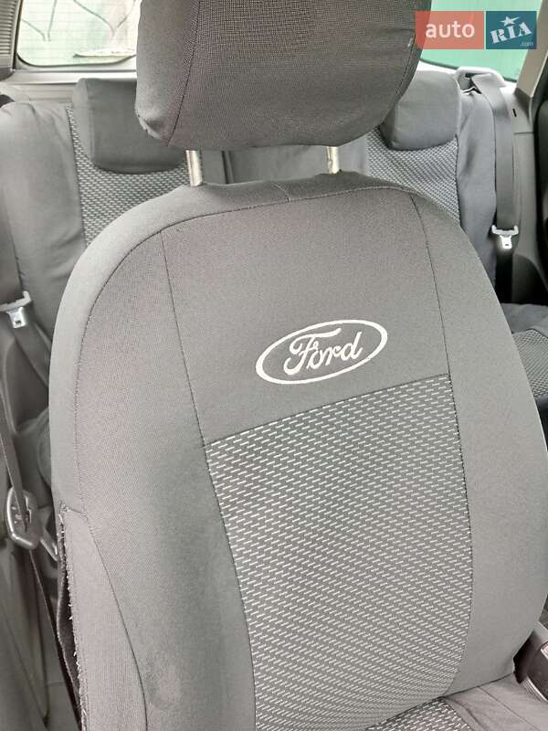 Універсал Ford Focus 2006 в Житомирі