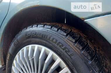 Хэтчбек Ford Focus 1998 в 
