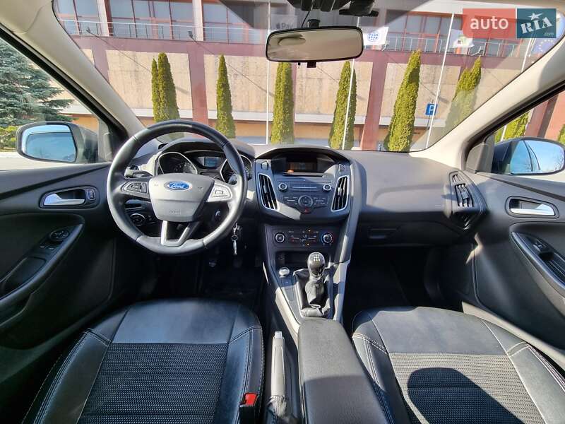 Хэтчбек Ford Focus 2015 в Днепре
