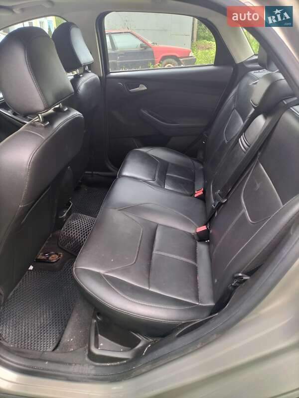 Седан Ford Focus 2016 в Киеве