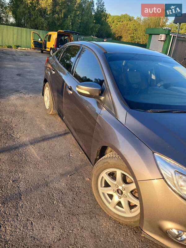 Седан Ford Focus 2011 в Малині
