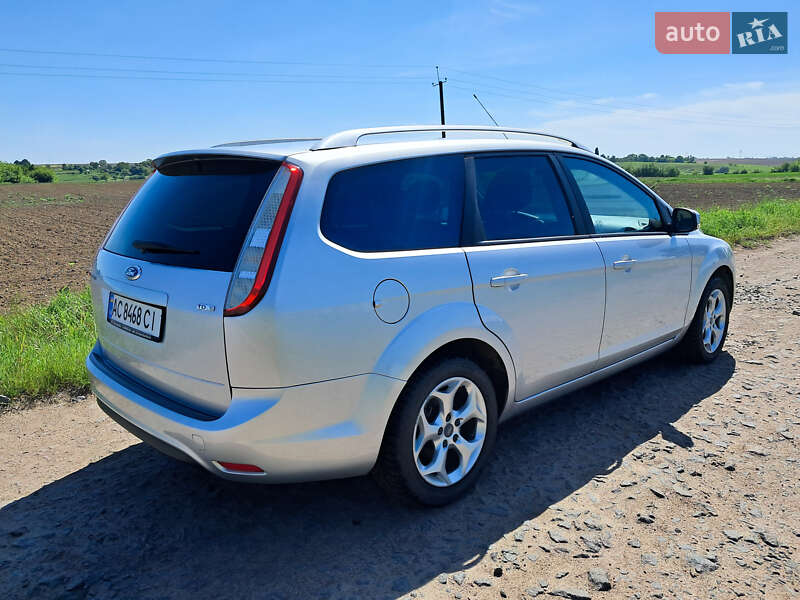 Универсал Ford Focus 2010 в Нововолынске
