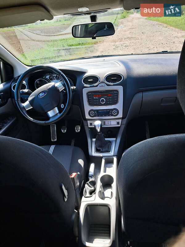 Универсал Ford Focus 2010 в Нововолынске