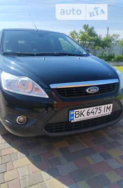 Хэтчбек Ford Focus 2011 в Ровно