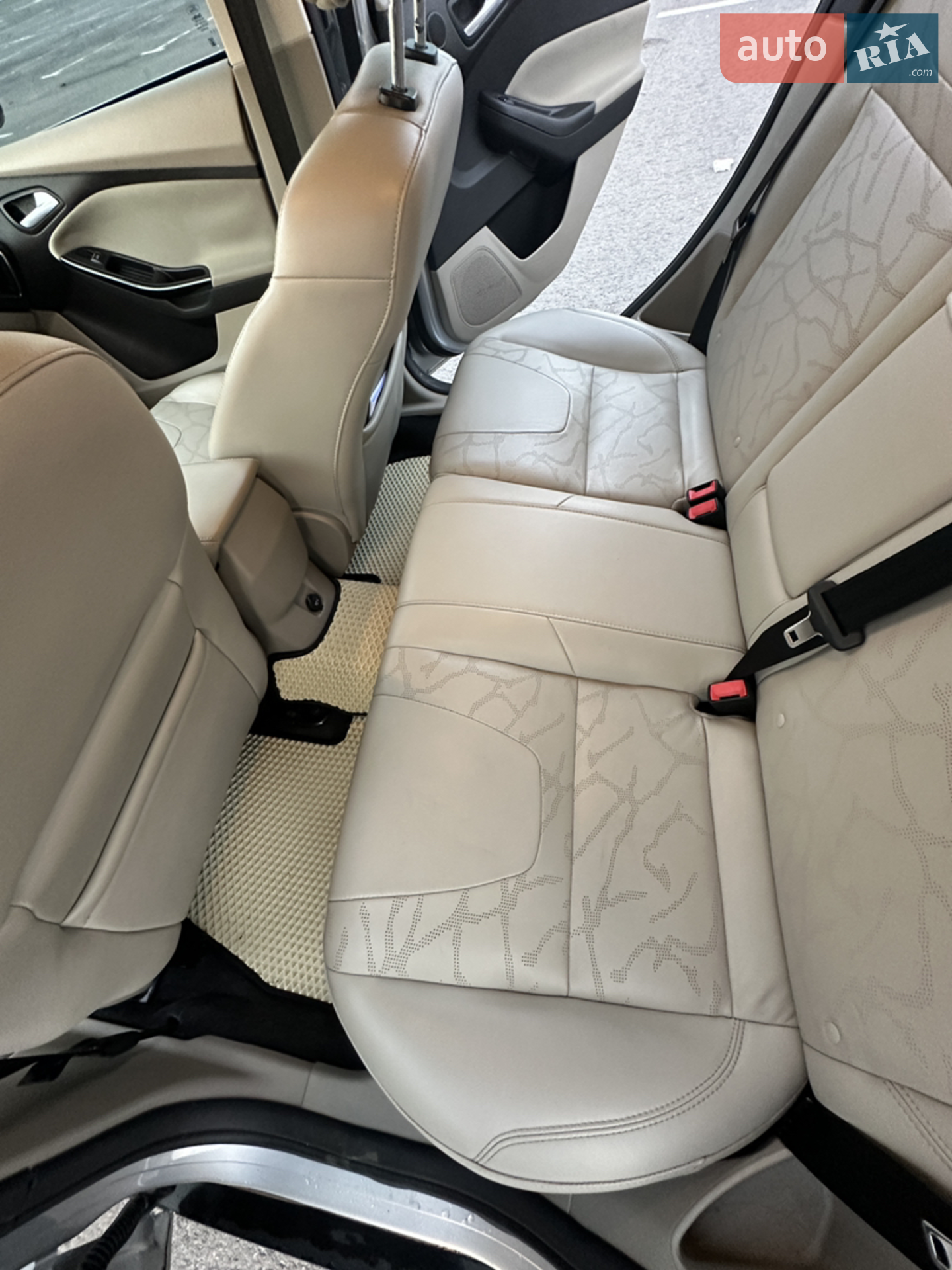 2012 Ford Focus - мініатюра 26
