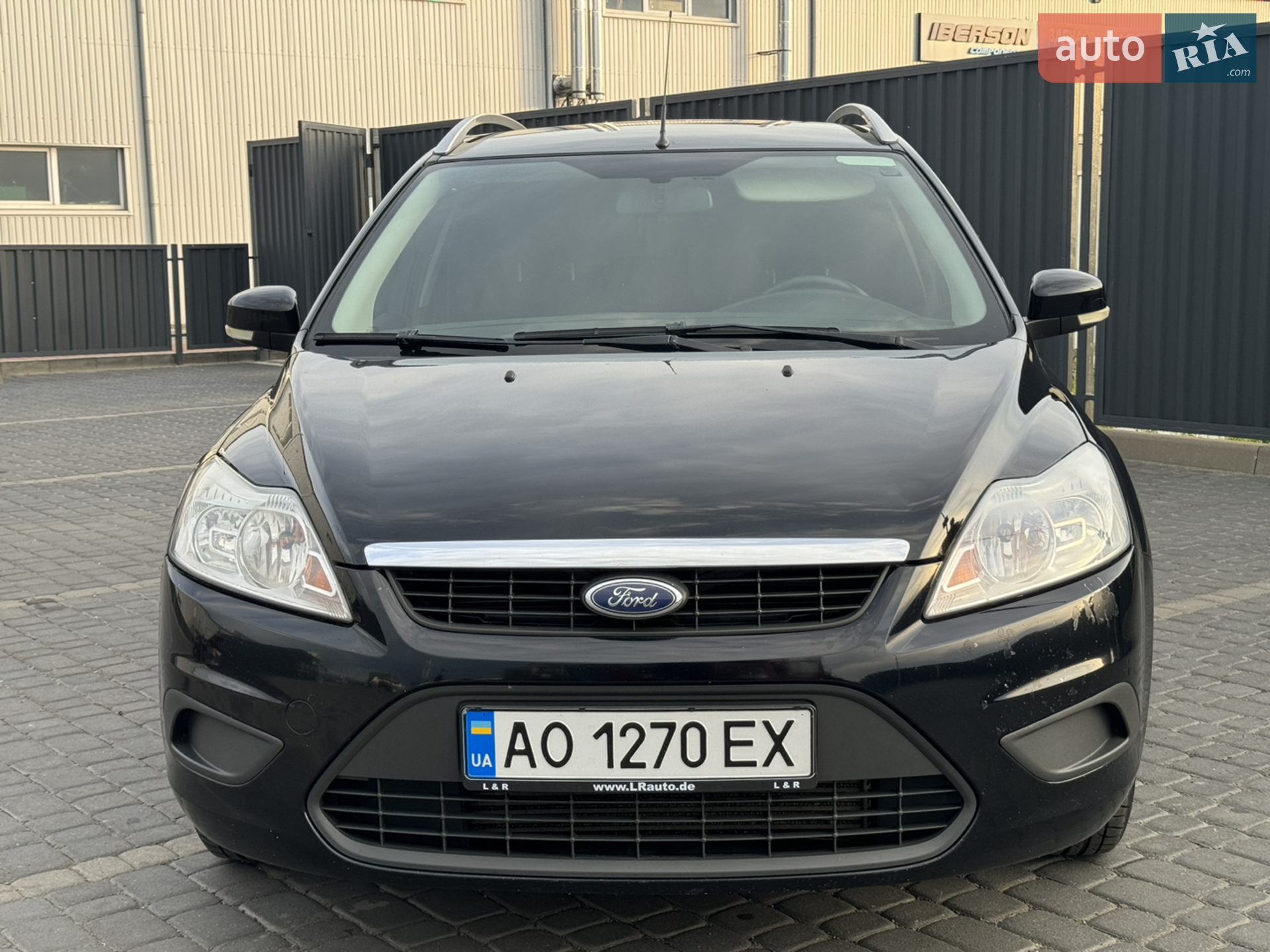 2010 Ford Focus - мініатюра 2