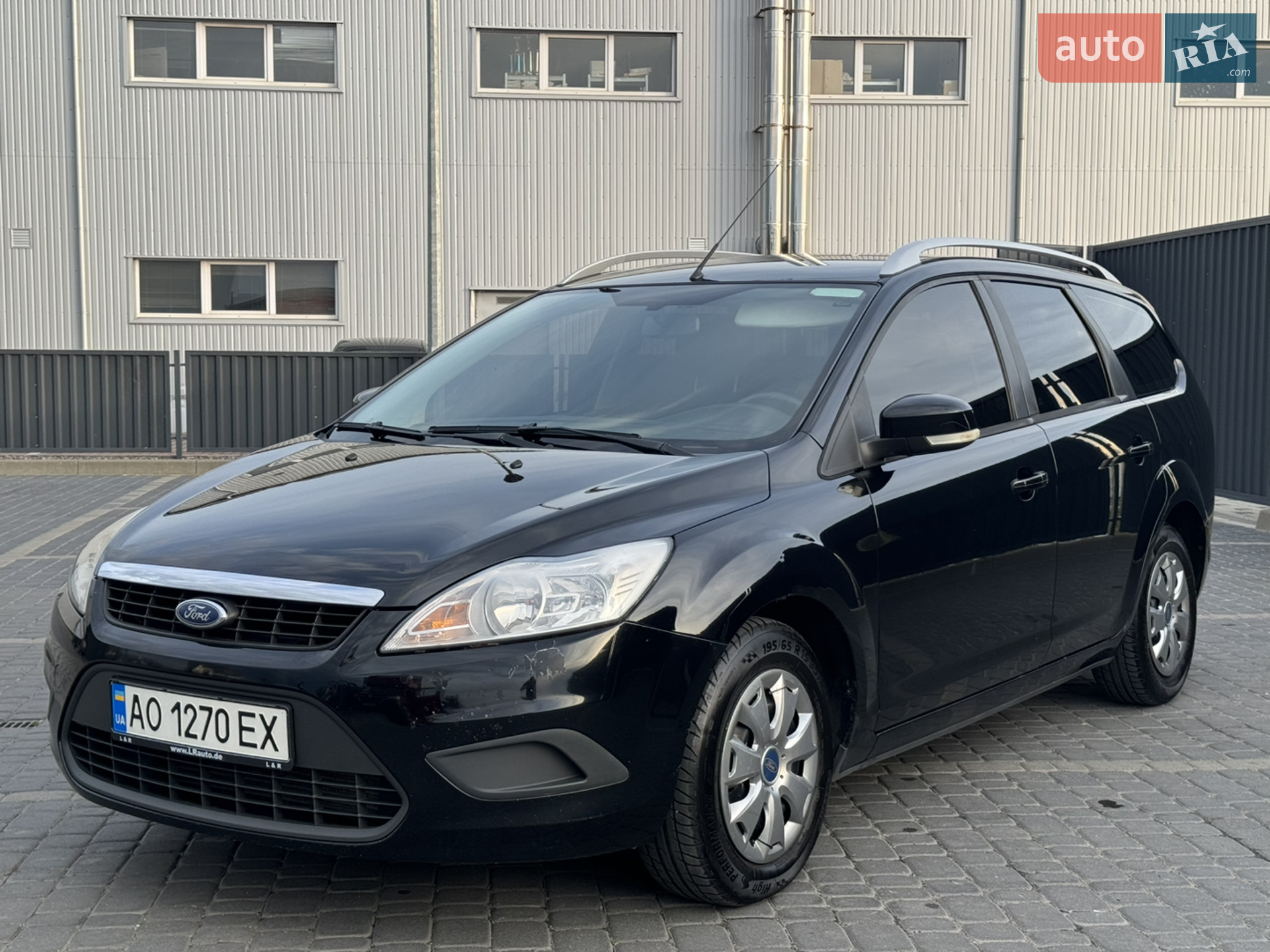 2010 Ford Focus - мініатюра 3