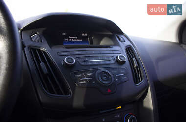 Седан Ford Focus 2017 в 