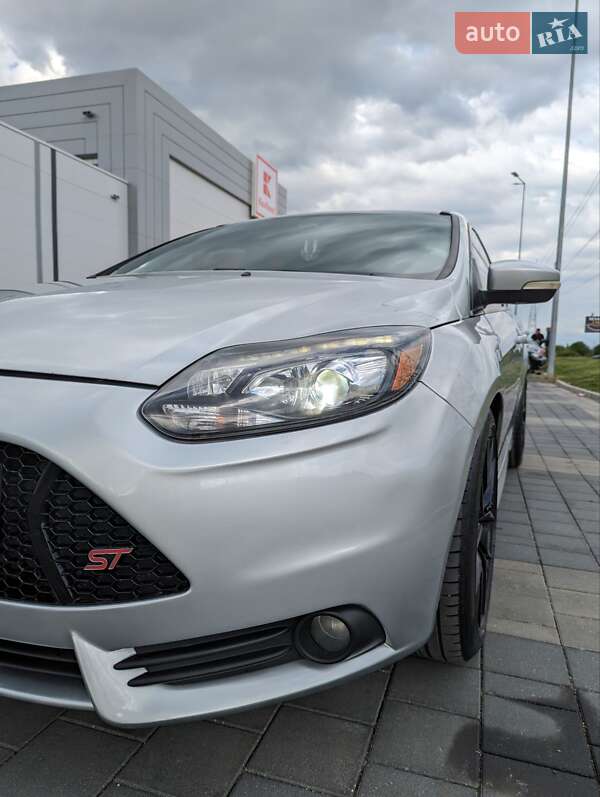 Хэтчбек Ford Focus 2013 в Измаиле