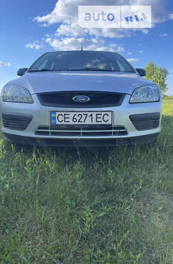 Хетчбек Ford Focus 2004 в Вижниці