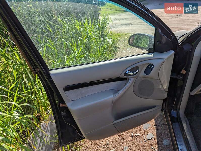 Седан Ford Focus 2003 в Хорошеве фото 5 Седан Ford Focus 2003 в Хорошеве