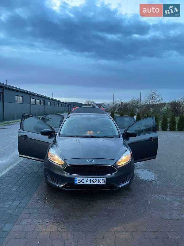 Седан Ford Focus 2015 в Буске