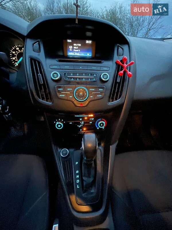 Седан Ford Focus 2015 в Буске