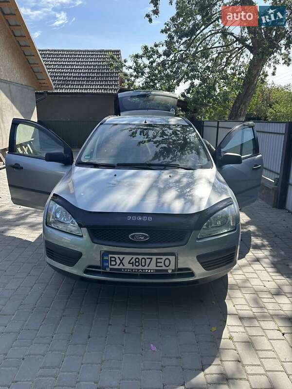 Универсал Ford Focus 2004 в Каменец-Подольском фото 2 Универсал Ford Focus 2004 в Каменец-Подольском