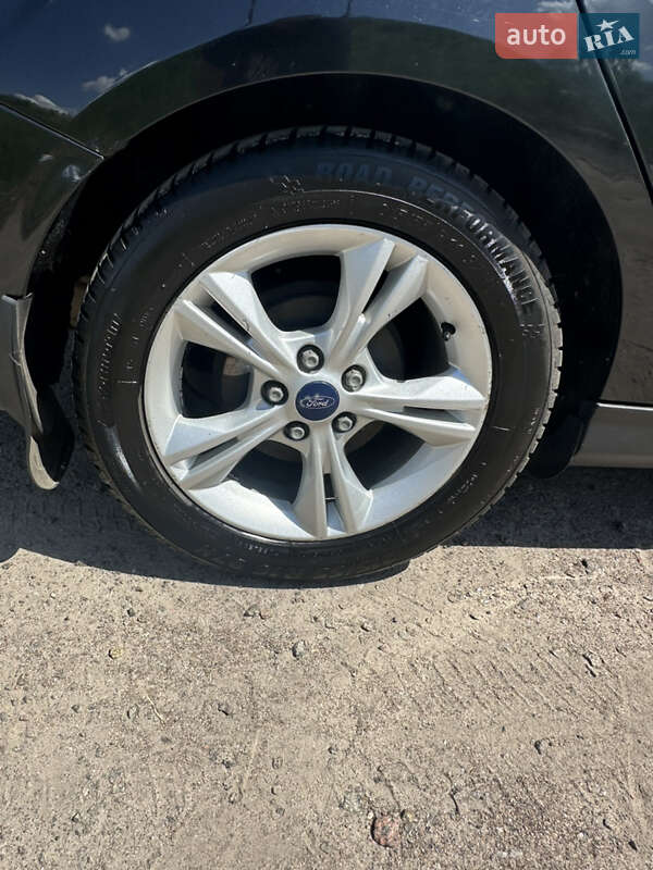 Седан Ford Focus 2014 в Чернигове