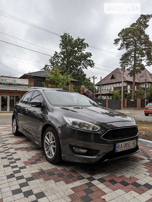 Хэтчбек Ford Focus 2015 в Киеве