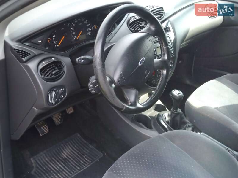 Седан Ford Focus 2002 в Сторожинці