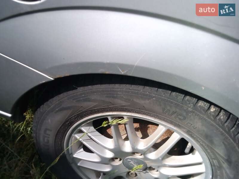 Седан Ford Focus 2002 в Сторожинці