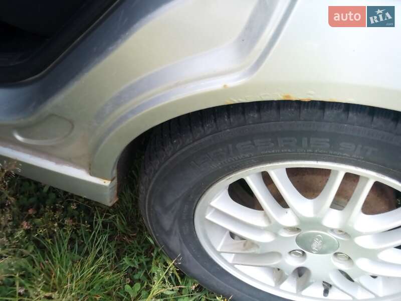 Седан Ford Focus 2002 в Сторожинці