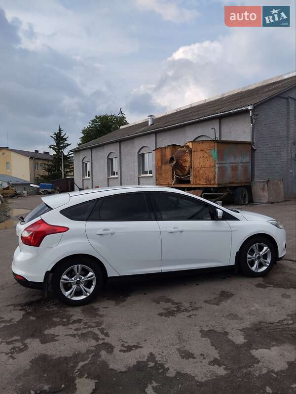 Хэтчбек Ford Focus 2013 в Ровно