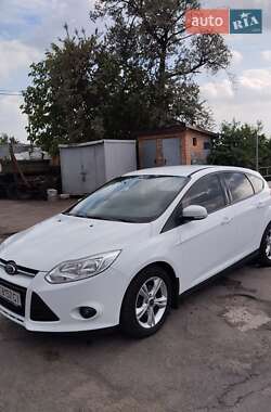 Хэтчбек Ford Focus 2013 в 