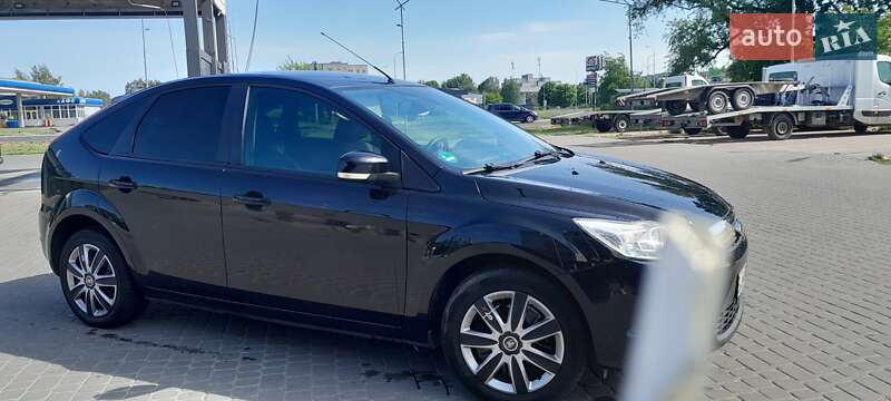 Хэтчбек Ford Focus 2008 в Киеве