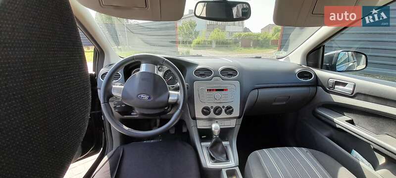 Хэтчбек Ford Focus 2008 в 