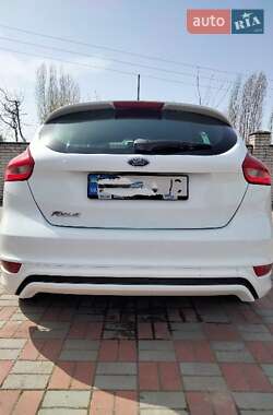 Хэтчбек Ford Focus 2017 в 