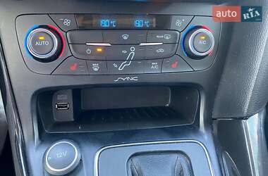 Хэтчбек Ford Focus 2015 в Кицмани