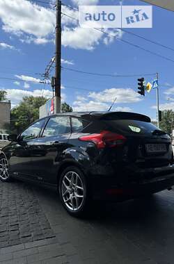 Хэтчбек Ford Focus 2015 в Днепре