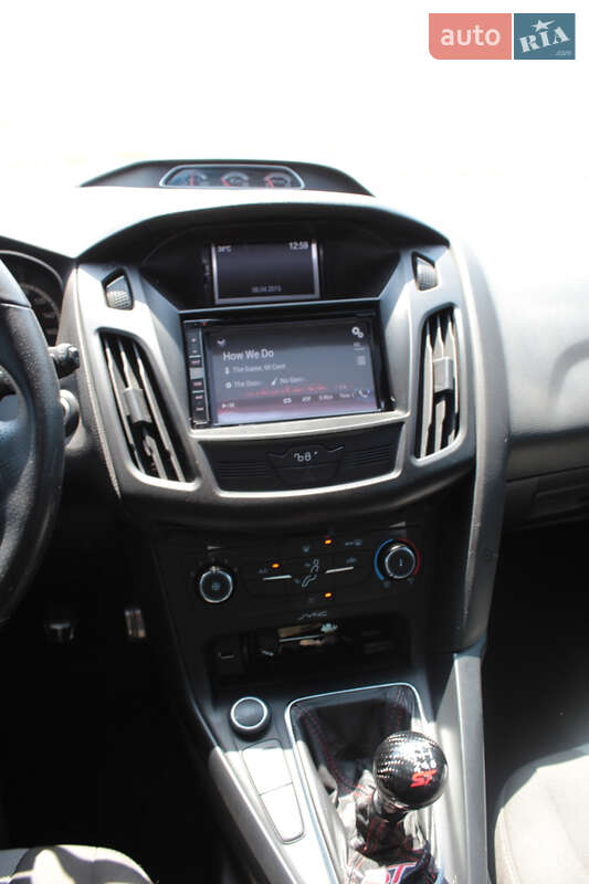Хэтчбек Ford Focus 2015 в Одессе