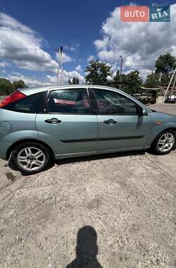 Хэтчбек Ford Focus 1999 в Изюме