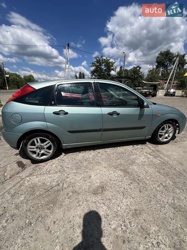Хэтчбек Ford Focus 1999 в Изюме