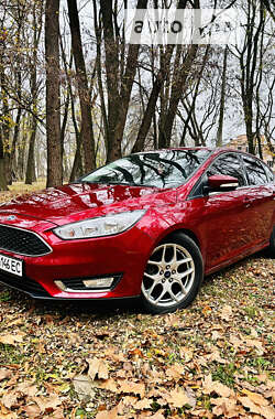 Хэтчбек Ford Focus 2015 в Чернигове