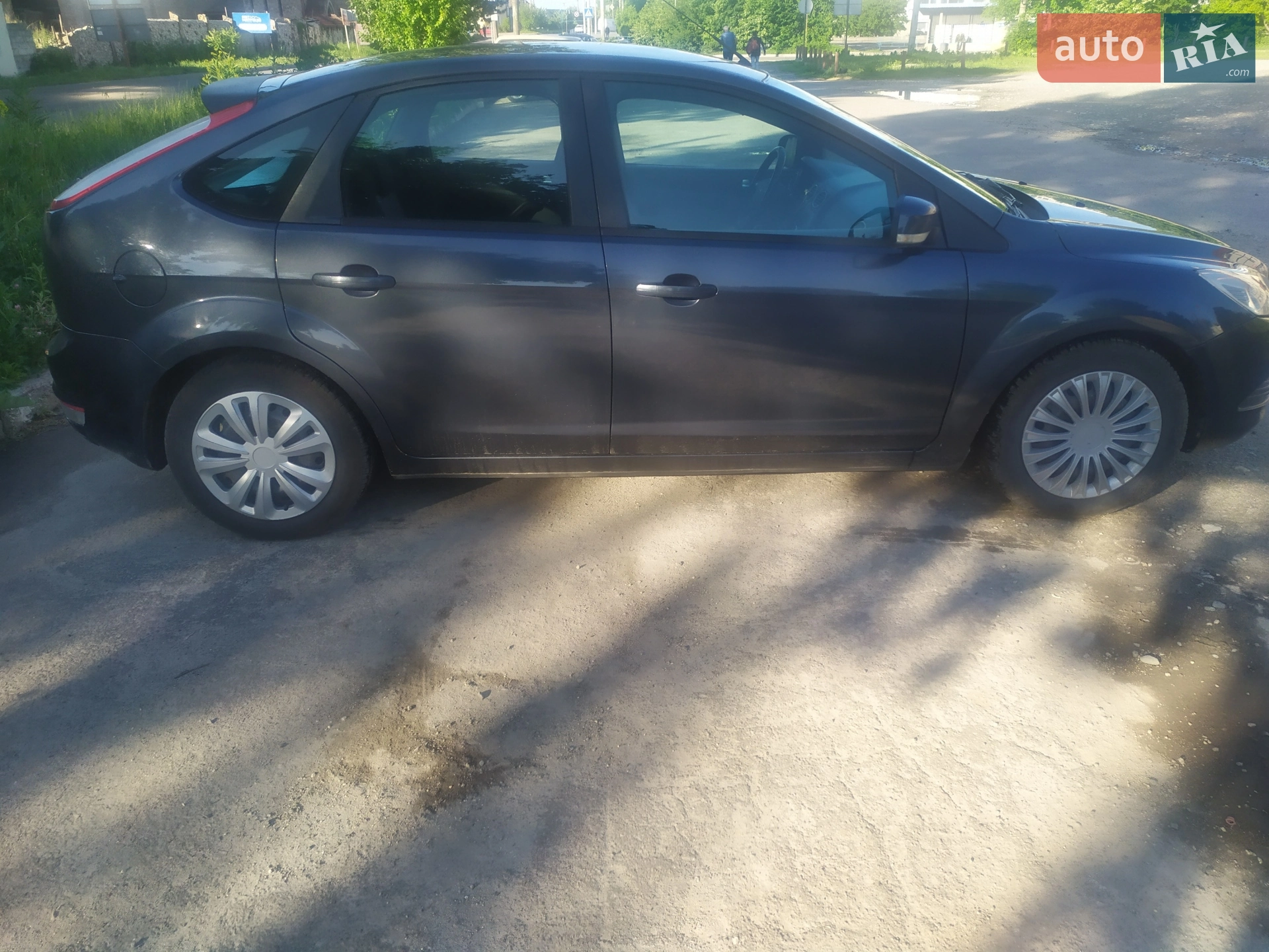 2010 Ford Focus - мініатюра 2