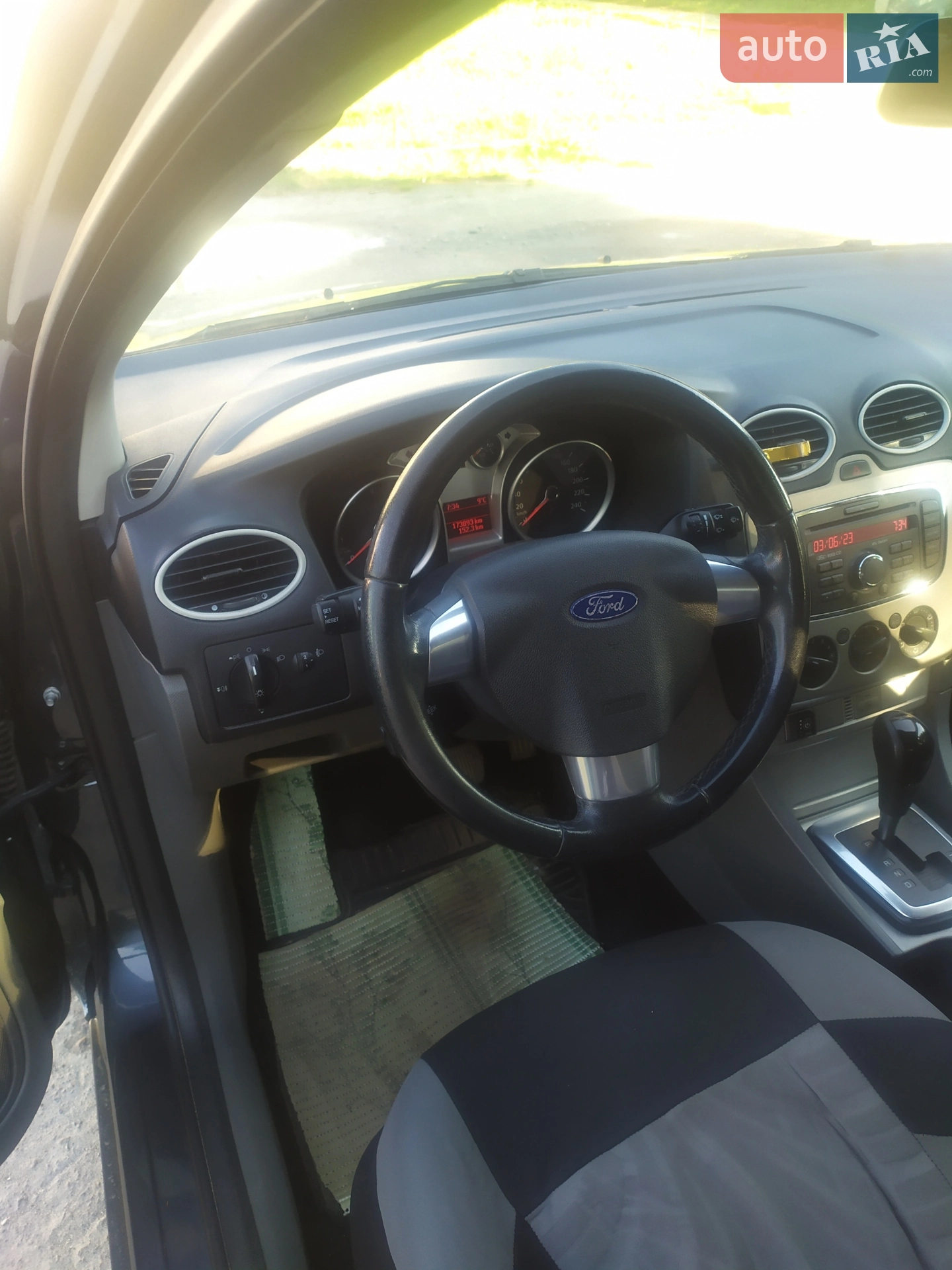 2010 Ford Focus - мініатюра 3