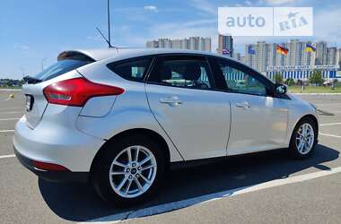 Хэтчбек Ford Focus 2015 в Остер