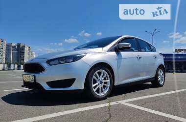 Хэтчбек Ford Focus 2015 в Остер