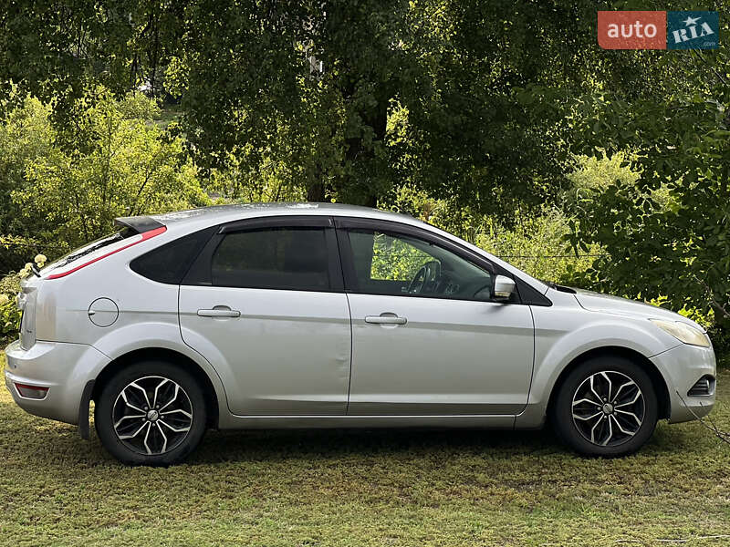 Хэтчбек Ford Focus 2010 в Киеве