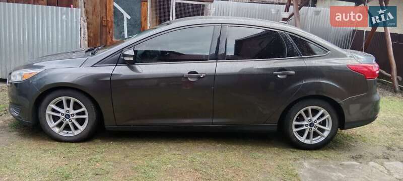 Седан Ford Focus 2016 в Воловце