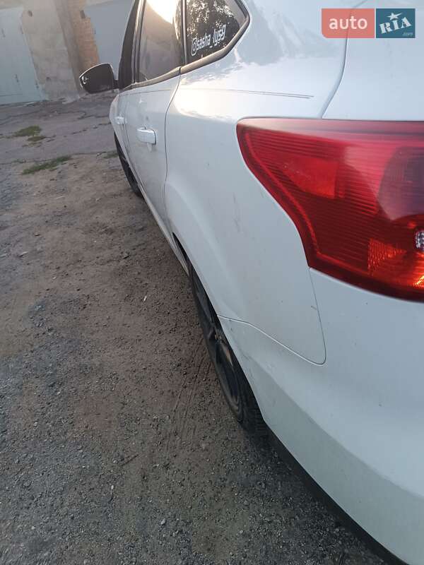 Седан Ford Focus 2015 в Полтаве фото 4 Седан Ford Focus 2015 в Полтаве
