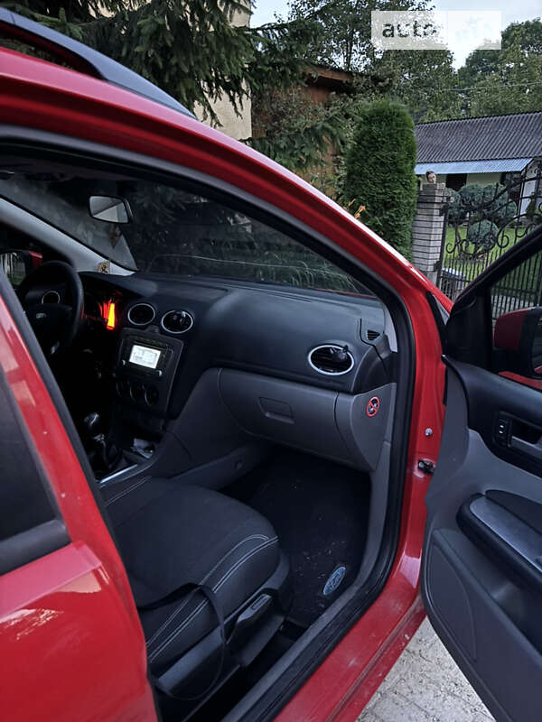 Универсал Ford Focus 2010 в Ивано-Франковске