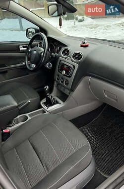 Седан Ford Focus 2010 в 